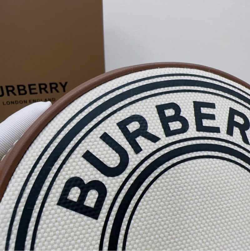 Bv*b*rry round bags